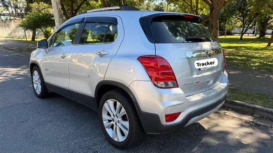 CHEVROLET-TRACKER-2017