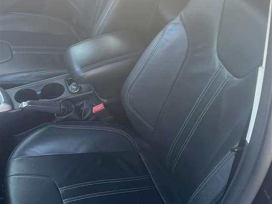 FORD-FOCUS-2.0 SE PLUS 16V FLEX 4P POWERSHIFT FORD-FOCUS-2014