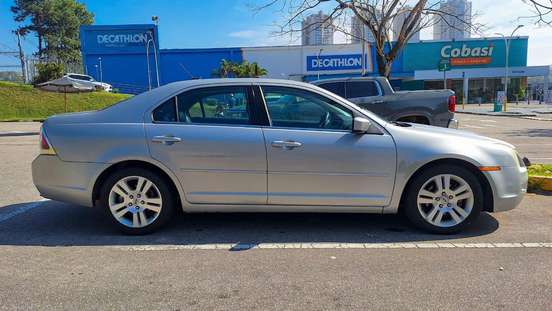 FORD-FUSION-2006