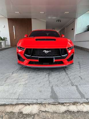 FORD-MUSTANG-2024