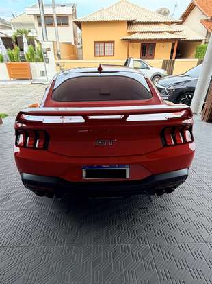 FORD-MUSTANG-2024