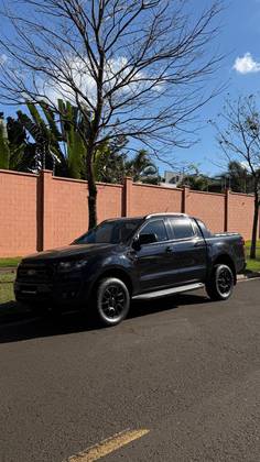 FORD RANGER 2.2 BLACK 4X2 CD 16V DIESEL 4P AUTOMÁTICO