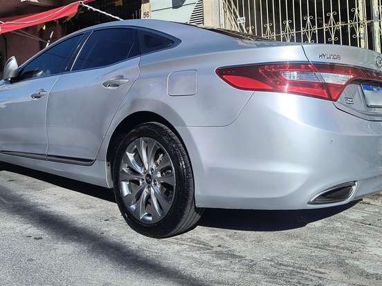 HYUNDAI-AZERA-3.0 MPFI GLS V6 24V GASOLINA 4P AUTOMÁTICO HYUNDAI-AZERA-2011