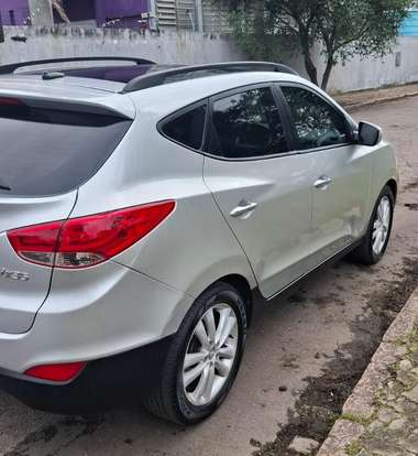 HYUNDAI-IX35-2.0 MPFI GLS 4X2 16V GASOLINA 4P AUTOMÁTICO HYUNDAI-IX35-2011