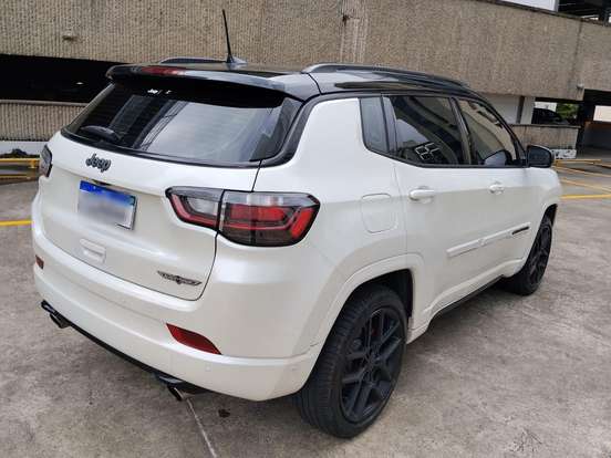 JEEP-COMPASS-2024