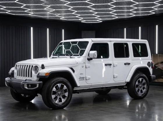 JEEP WRANGLER 2.0 TURBO GASOLINA SAHARA 4P 4X4 AT8