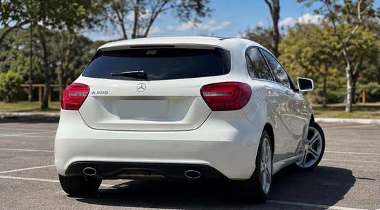 MERCEDES-BENZ-A 200-2014