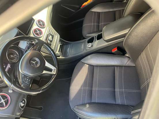 MERCEDES-BENZ-GLA 200-1.6 CGI VISION 16V TURBO GASOLINA 4P AUTOMÁTICO MERCEDES-BENZ-GLA 200-2015