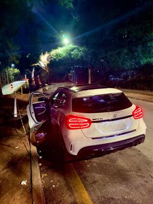 MERCEDES-BENZ GLA 250 2.0 16V TURBO GASOLINA SPORT 4P 4MATIC AUTOMÁTICO