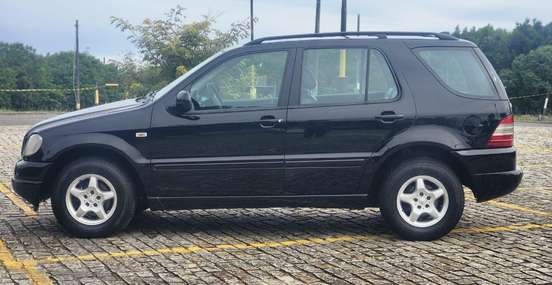 MERCEDES-BENZ-ML 320-3.2 4X4 V6 18V GASOLINA 4P AUTOMÁTICO MERCEDES-BENZ-ML 320-2000