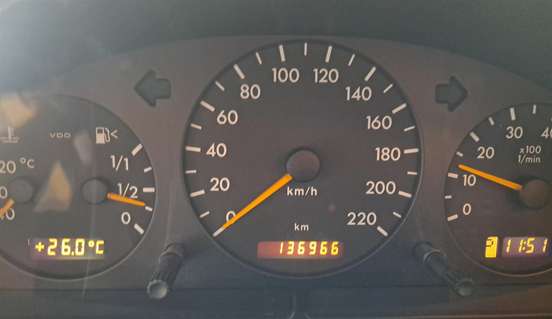 MERCEDES-BENZ-ML 320-2000