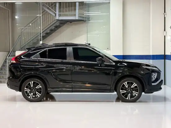 MITSUBISHI-ECLIPSE CROSS-1.5 MIVEC TURBO GASOLINA HPE-S S-AWC CVT MITSUBISHI-ECLIPSE CROSS-2024