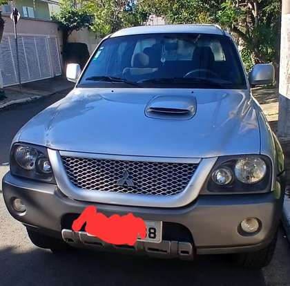 MITSUBISHI-L200-2009