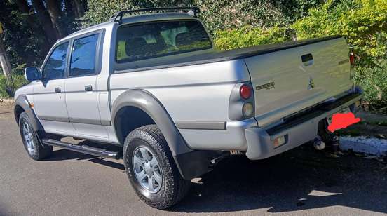 MITSUBISHI-L200-2009