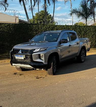 MITSUBISHI L200 TRITON 2.4 16V TURBO DIESEL SPORT HPE-S CD 4P 4X4 AUTOMÁTICO