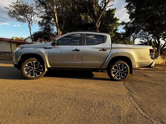 MITSUBISHI-L200 TRITON-2.4 16V TURBO DIESEL SPORT HPE-S CD 4P 4X4 AUTOMÁTICO MITSUBISHI-L200 TRITON-2023