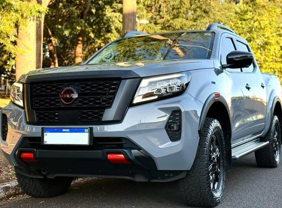 NISSAN FRONTIER 2.3 16V TURBO DIESEL PRO4X CD 4X4 AUTOMÁTICO