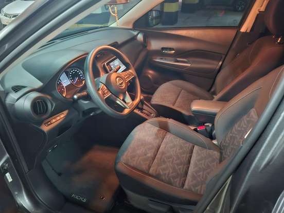 NISSAN-KICKS PLAY-2025