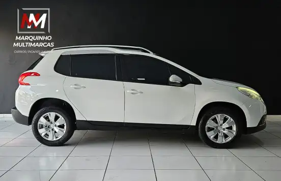 PEUGEOT-2008-2017