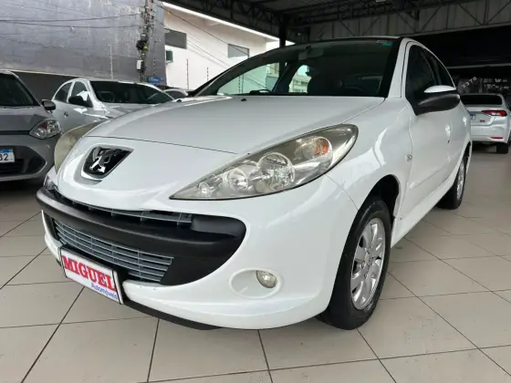 PEUGEOT 207 1.4 XR SPORT 8V FLEX 4P MANUAL PEUGEOT 207 1.4 XR SPORT 8V FLEX 4P MANUAL