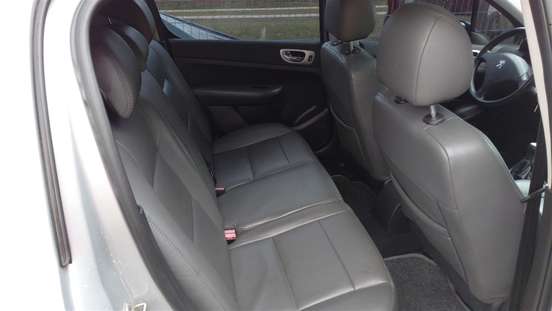 PEUGEOT-307-2009