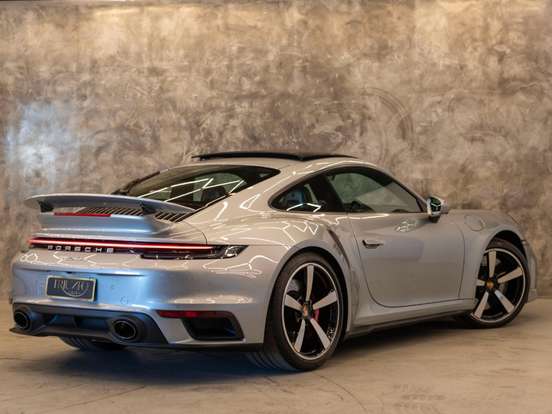 PORSCHE-911-2022
