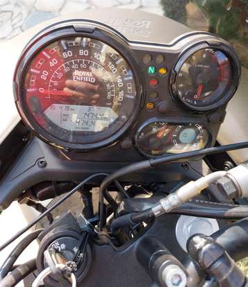 ROYAL ENFIELD-HIMALAYAN-2023