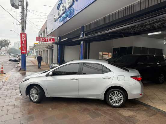 TOYOTA-COROLLA-2018