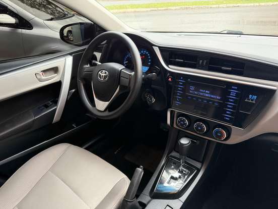 TOYOTA-COROLLA-2018