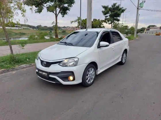 TOYOTA ETIOS 1.5 XLS SEDAN 16V FLEX 4P AUTOMÁTICO TOYOTA ETIOS 1.5 XLS SEDAN 16V FLEX 4P AUTOMÁTICO