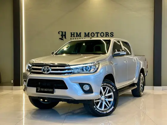 TOYOTA HILUX 2.8 SRX 4X4 CD 16V DIESEL 4P AUTOMÁTICO TOYOTA HILUX 2.8 SRX 4X4 CD 16V DIESEL 4P AUTOMÁTICO