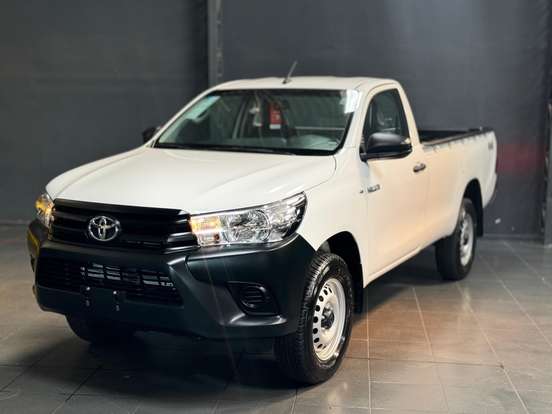 TOYOTA-HILUX-2.8 D-4D TURBO DIESEL CS 4X4 MANUAL TOYOTA-HILUX-2026