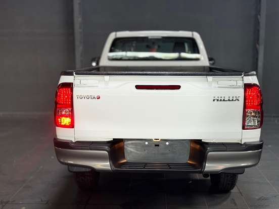 TOYOTA-HILUX-2.8 D-4D TURBO DIESEL CS 4X4 MANUAL TOYOTA-HILUX-2026