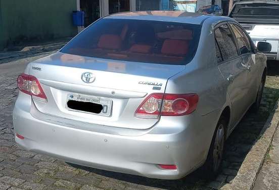 TOYOTA-COROLLA-2011
