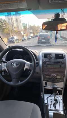 TOYOTA-COROLLA-2011