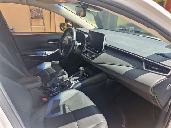 TOYOTA-COROLLA-2024