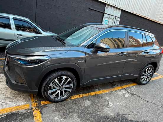 TOYOTA-COROLLA CROSS-2024