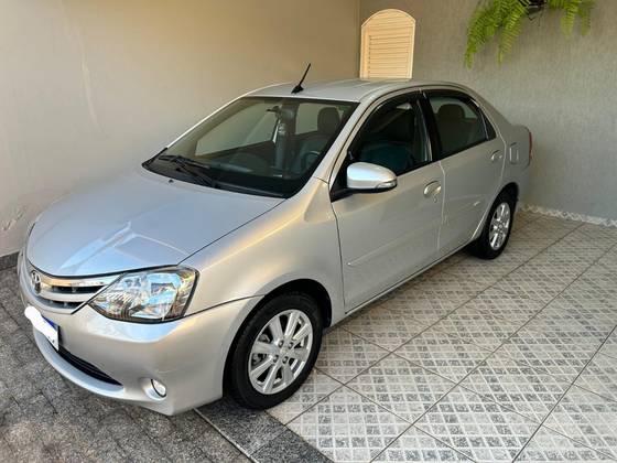 TOYOTA ETIOS 1.5 XLS SEDAN 16V FLEX 4P MANUAL