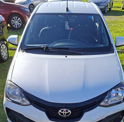TOYOTA ETIOS 1.5 X PLUS SEDAN 16V FLEX 4P MANUAL