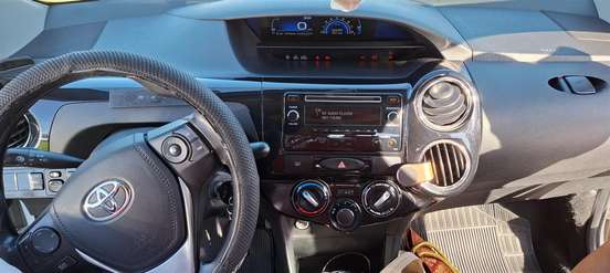 TOYOTA-ETIOS-2018