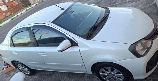 TOYOTA-ETIOS-2018