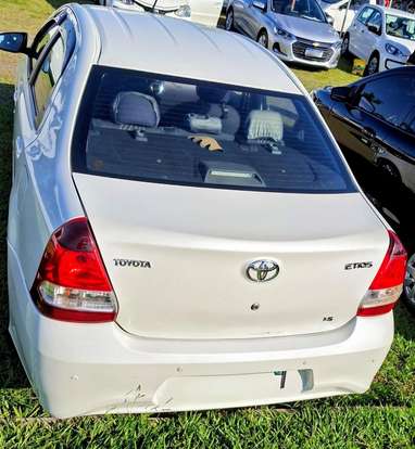 TOYOTA-ETIOS-2018