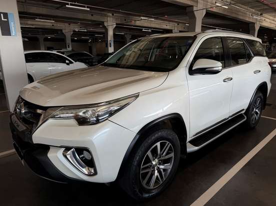 TOYOTA-HILUX SW4-2016