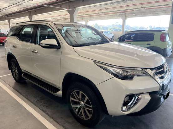TOYOTA-HILUX SW4-2016