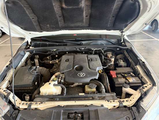 TOYOTA-HILUX SW4-2016
