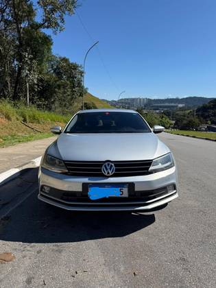 VOLKSWAGEN JETTA 2.0 COMFORTLINE FLEX 4P TIPTRONIC