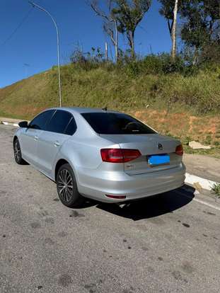 VOLKSWAGEN-JETTA-2015