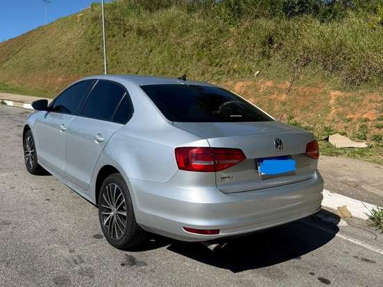 VOLKSWAGEN-JETTA-2.0 COMFORTLINE FLEX 4P TIPTRONIC VOLKSWAGEN-JETTA-2015