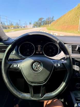 VOLKSWAGEN-JETTA-2015