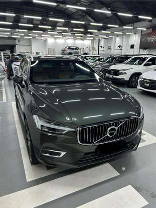 VOLVO-XC60-2017